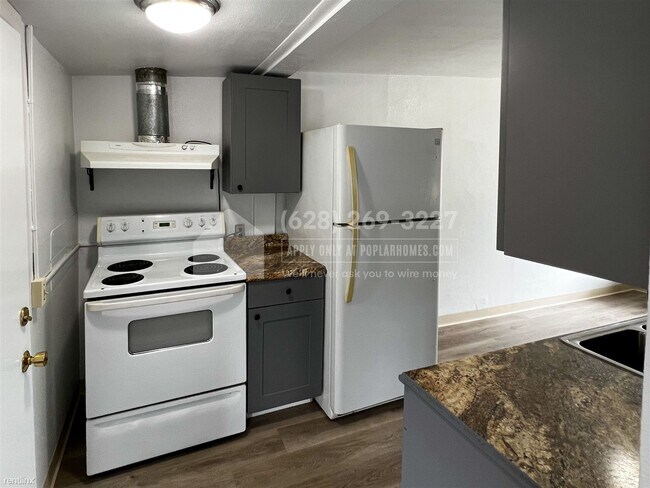 Foto del edificio - 1 br, 1 bath House - 8005 SE Bybee Blvd -