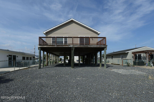 Building Photo - 9 W Mullica Rd