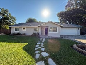 Building Photo - 6624 Trilby Ct
