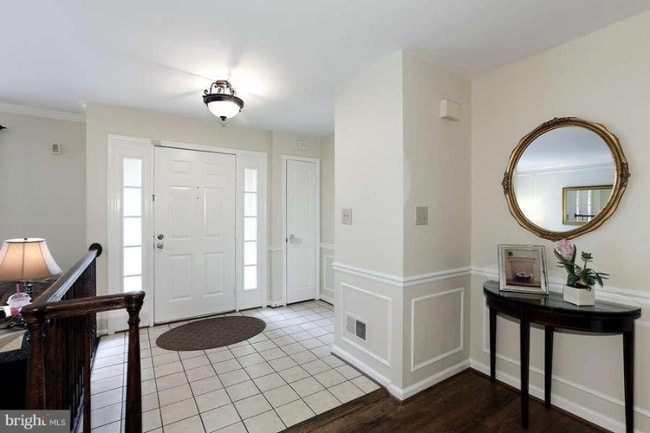 Building Photo - 10774 Brewer House Rd