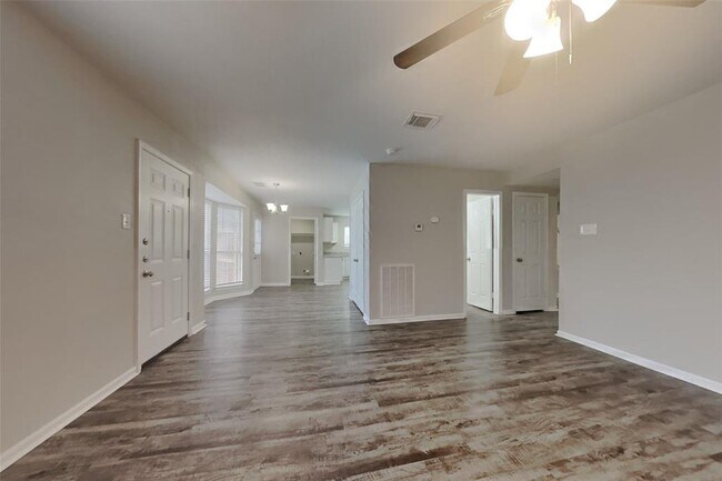 Foto del edificio - 3607 Sweetgum Hill Ln