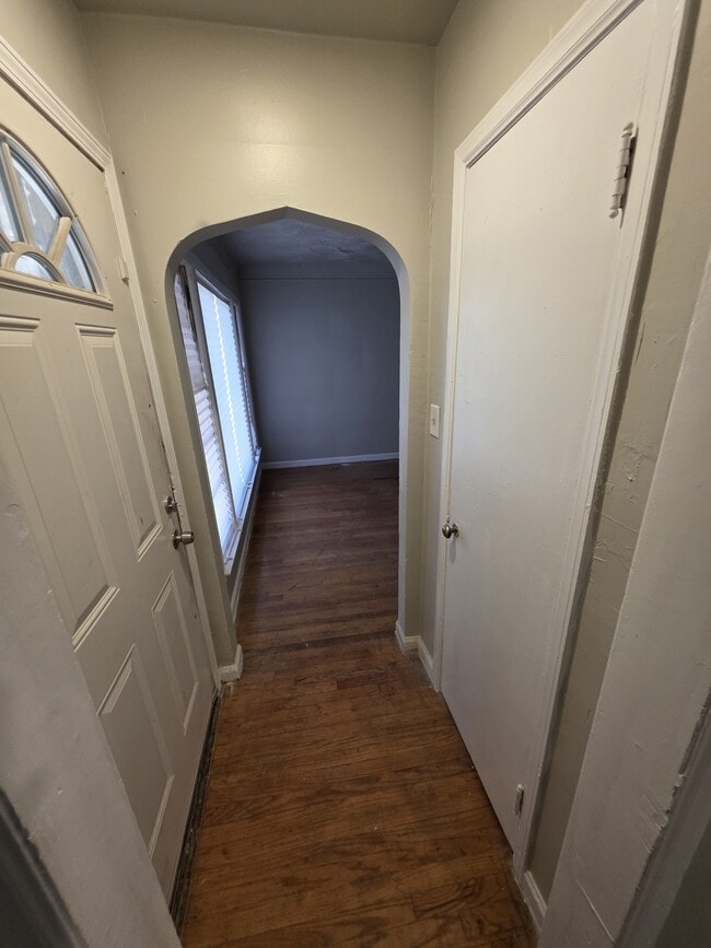 Building Photo - 20101 Biltmore St