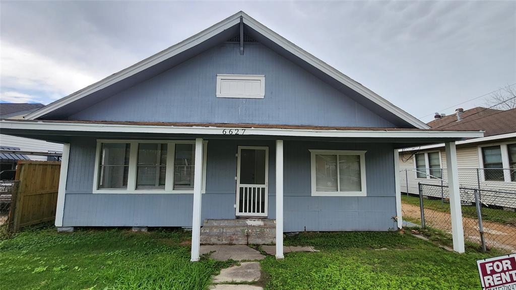 Foto principal - 6627 Ave E
