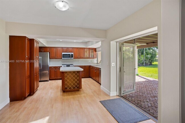 Foto del edificio - 8340 SW 83rd St