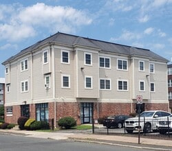 Building Photo - 112 S Whitney St