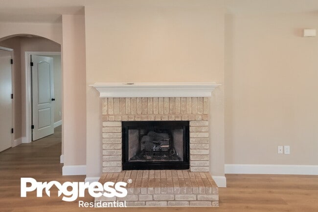 Building Photo - 1210 Dayton Dr
