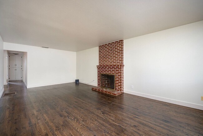 Foto del edificio - 1757 Wakefield Way