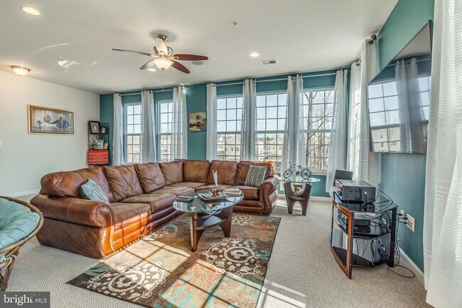 Building Photo - 14755 Malloy Ct
