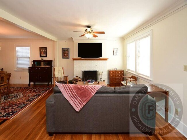 Foto del edificio - Discover 3-bedroom, 2.5-bath home in Omaha, NE