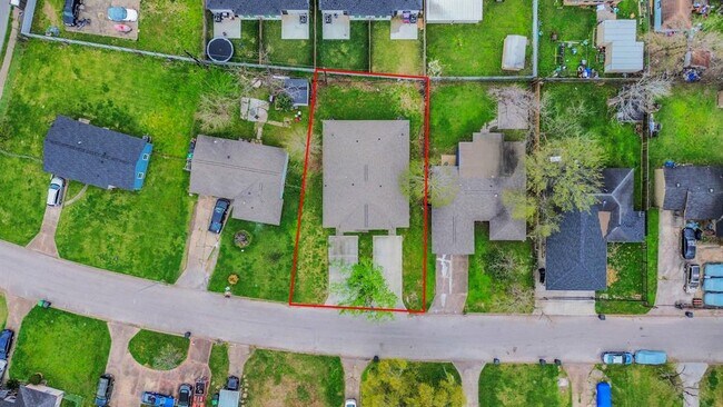 Building Photo - 8115 Marcy Dr