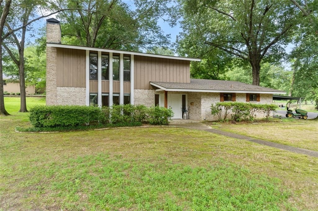 Foto principal - 1101 Holly Hill Ln