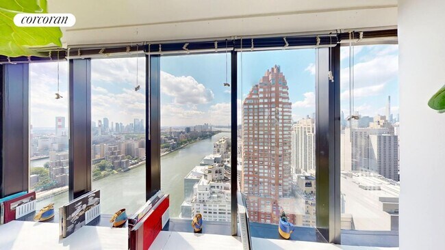 Foto del edificio - 525 E 72nd St
