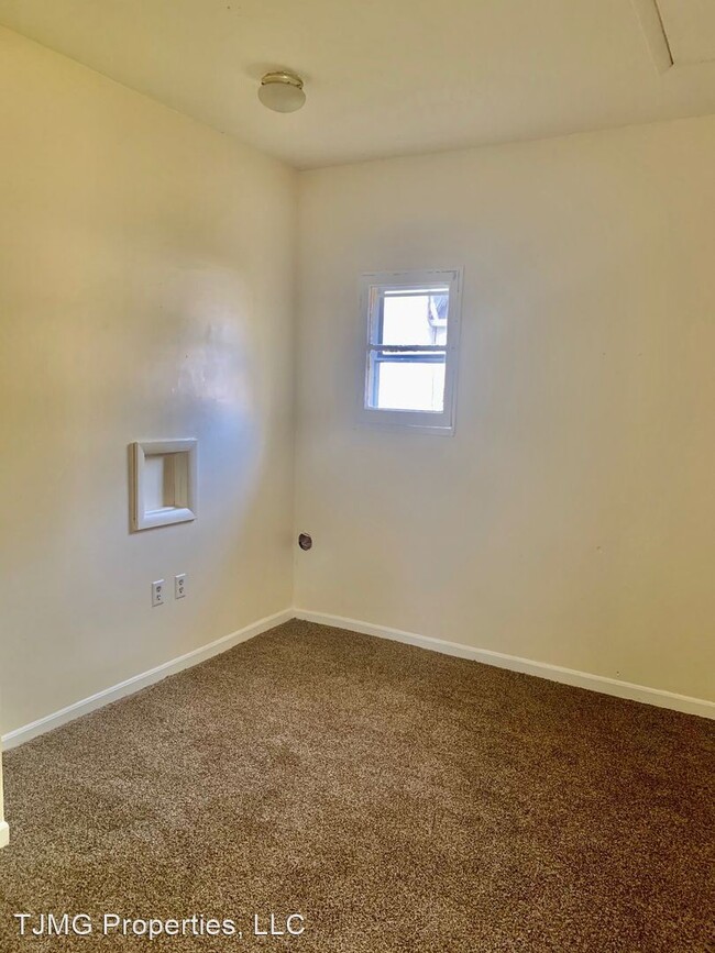Building Photo - 2 br, 1 bath House - 1608 Butternut Street