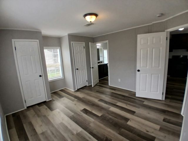 Building Photo - 1400 Banana Rd