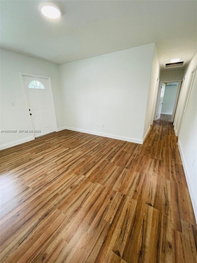 Foto del edificio - 12330 NW 17th Ct