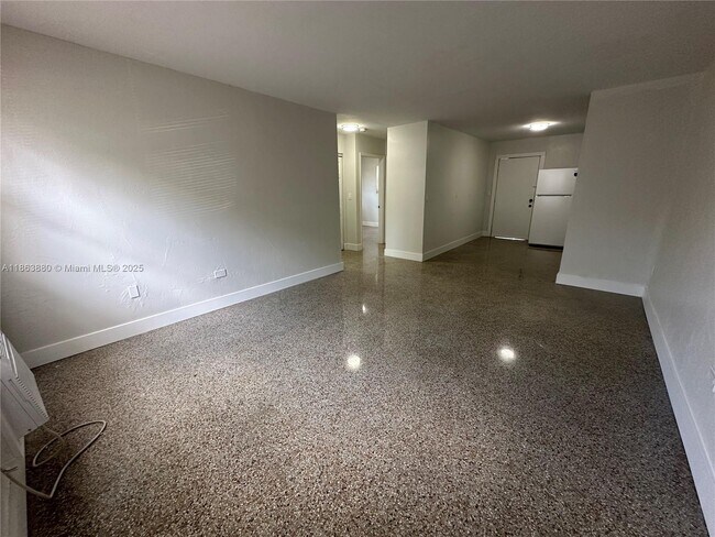 Foto del edificio - 377 NW 4th St
