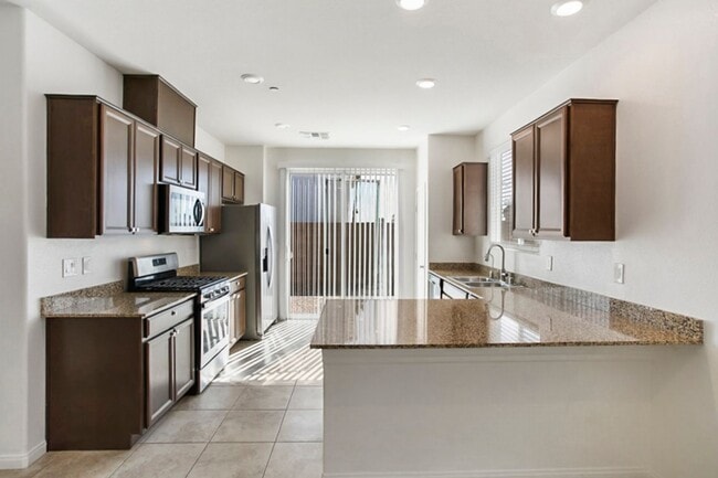 Foto del edificio - Beautiful 3 Bedroom Single Story West Vegas Home