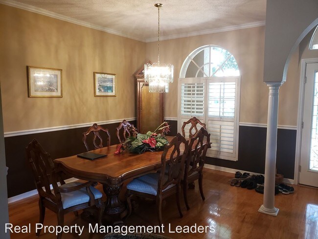 Foto del edificio - 4 br, 3 bath House - 9344 Deer Creek Dr.