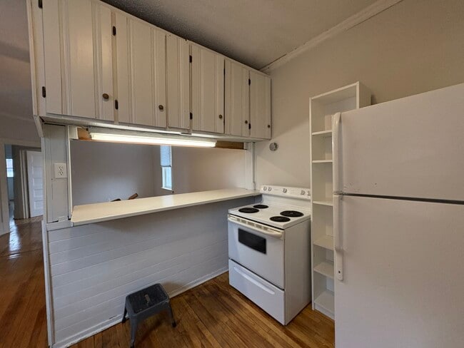 Building Photo - 67 Adeline St