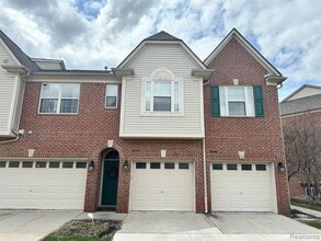 Building Photo - 39700 Rockcrest Ln