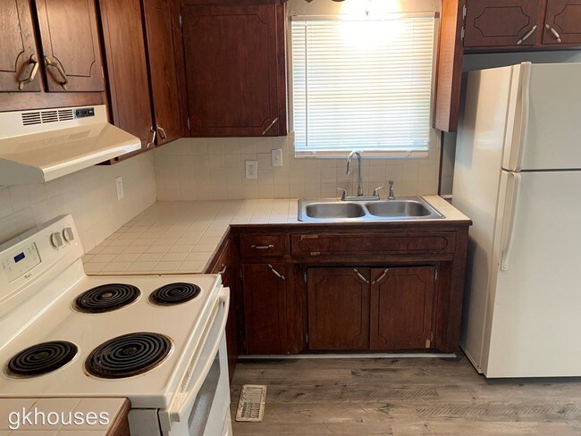 Foto del edificio - 4 br, 2 bath House - 5508 Crestview Dr
