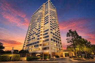 Building Photo - 3030 McKinney Ave