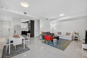 Building Photo - 301 Altara Ave
