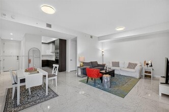 Building Photo - 301 Altara Ave