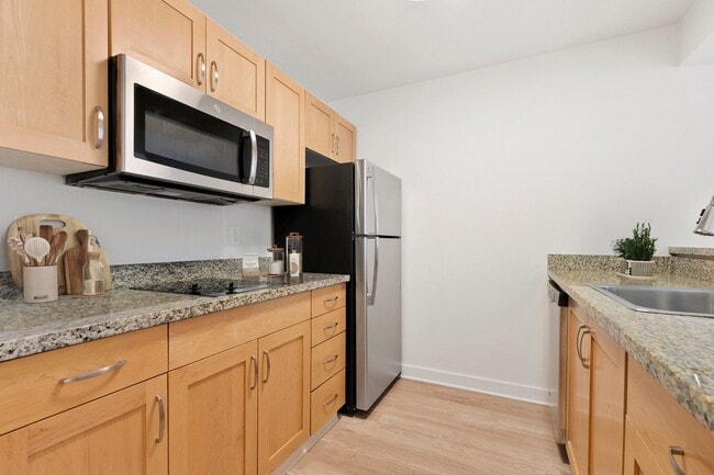 Building Photo - AVIA on Pike Street