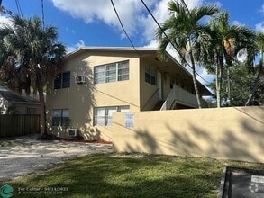 Building Photo - 1010 SW 16th Ave
