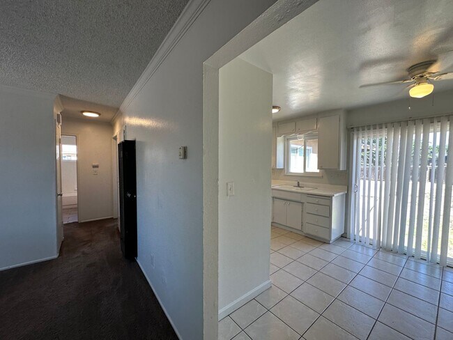 Foto del edificio - 1709 Evergreen Ave