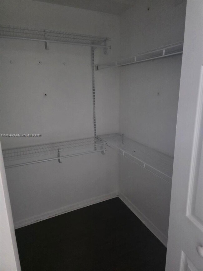 Foto del edificio - 11060 SW 196th St