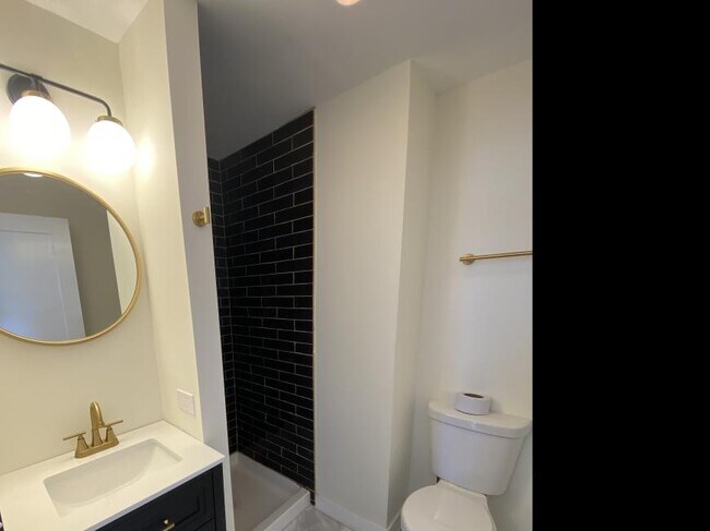Building Photo - 1 bedroom in Chicago IL 60642
