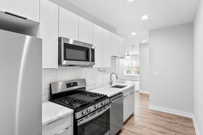 Foto del edificio - 6104 N Winthrop Ave