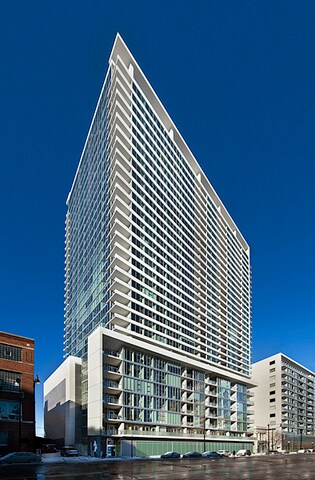 Primary Photo - 1720 S Michigan Ave