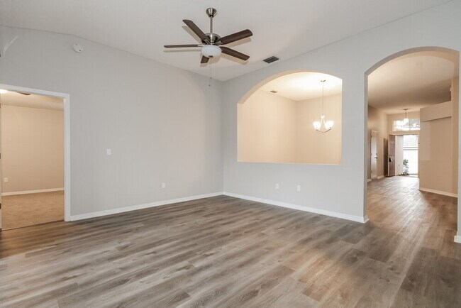 Building Photo - 9919 Stockbridge Dr