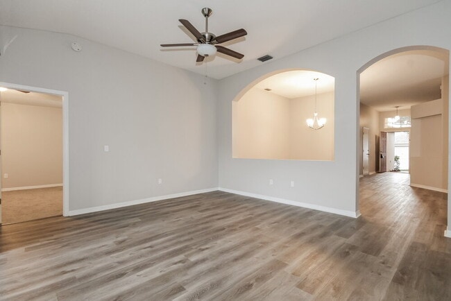 Foto del edificio - 9919 Stockbridge Dr