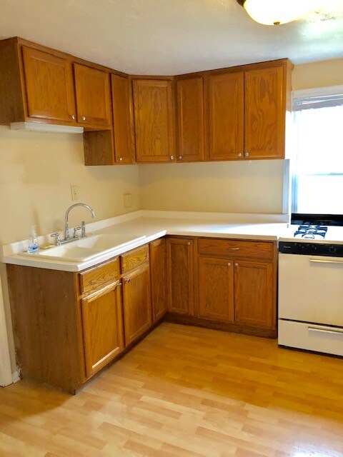 Building Photo - 1132 Winnebago Ave