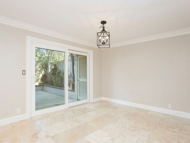 Building Photo - 4 Bedroom Townhome in Laguna Niguel