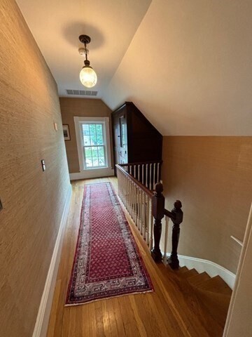 Building Photo - 674 Webster St