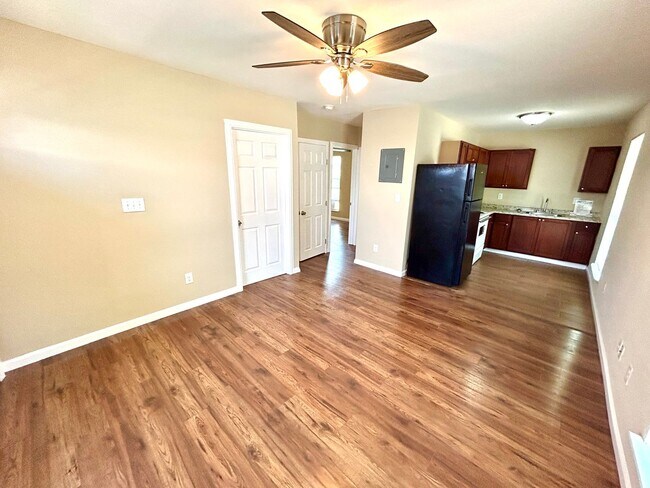 Foto del edificio - *COMING SOON*  2 Bedroom / 1 Bath Duplex Near Lackland AFB!