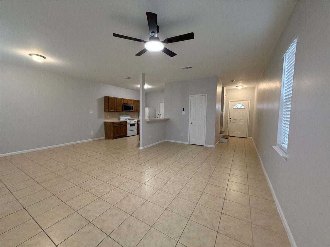Building Photo - 6407 Waldron Dr