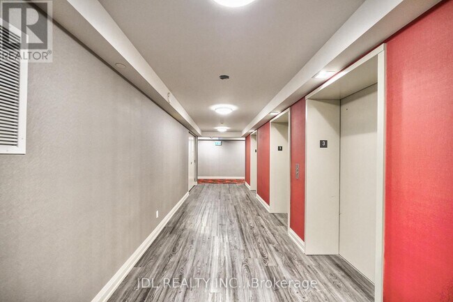 Building Photo - 20 Meadowglen Pl