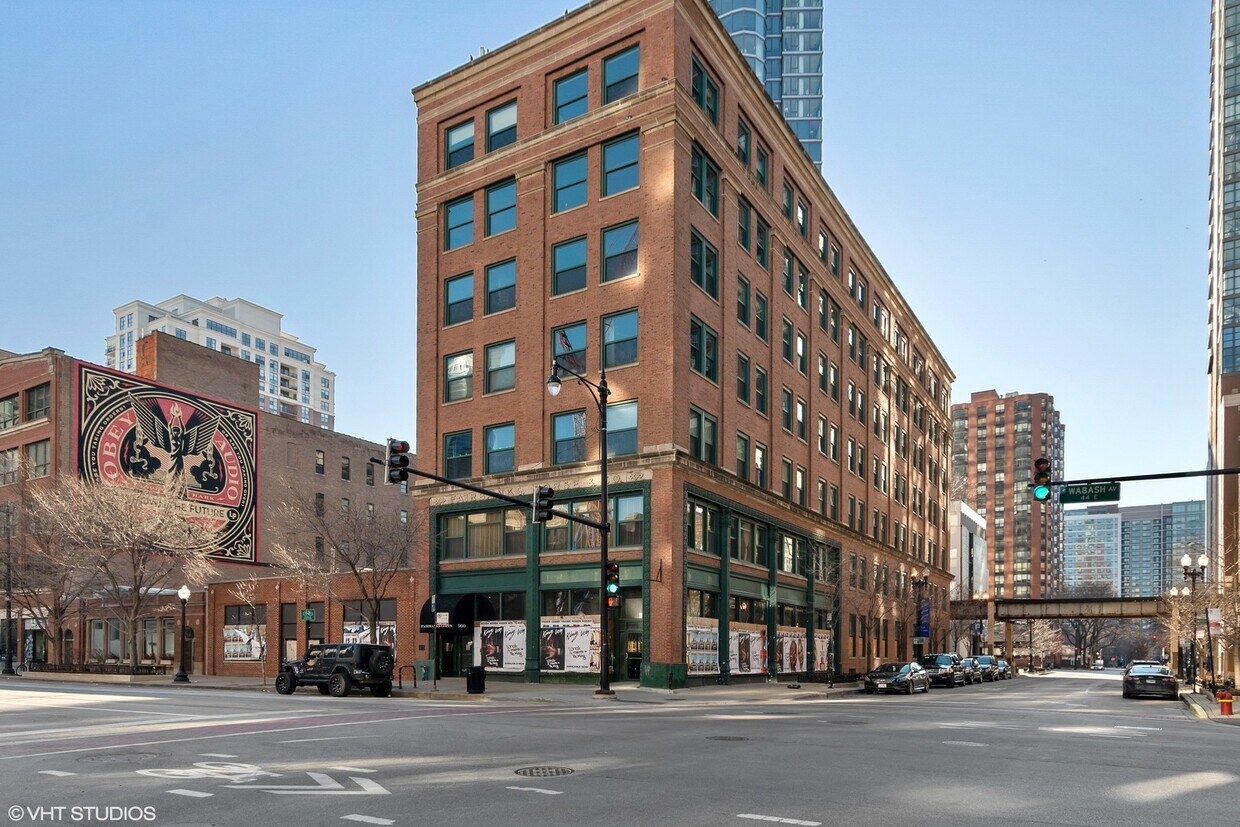 Foto principal - 900 S Wabash Ave