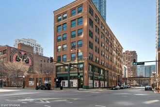 Building Photo - 900 S Wabash Ave