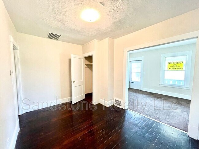 Foto del edificio - 1637-1639 E 31st St