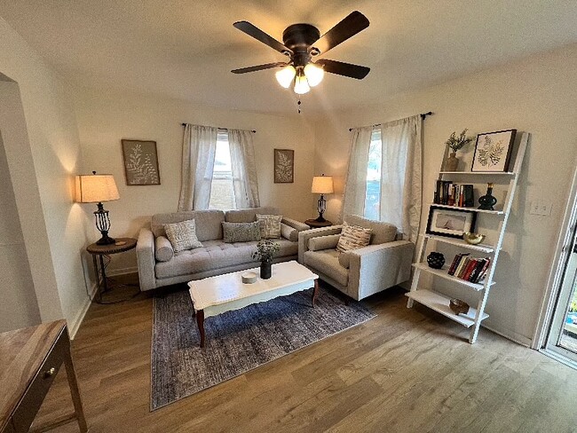 Foto del edificio - 913 E Gift Ave