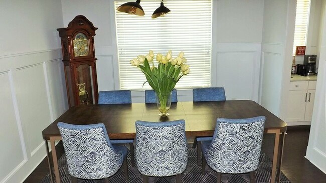 Foto del edificio - 640 Avondale Hills Dr