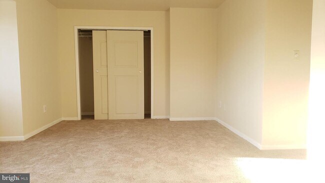 Building Photo - 53 Probasco Rd