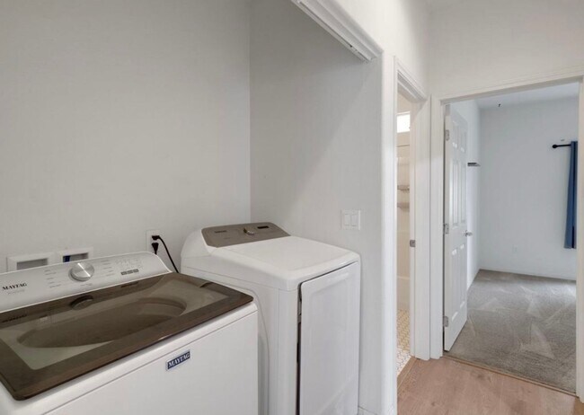 Foto del edificio - 1549 Cheshire Ct